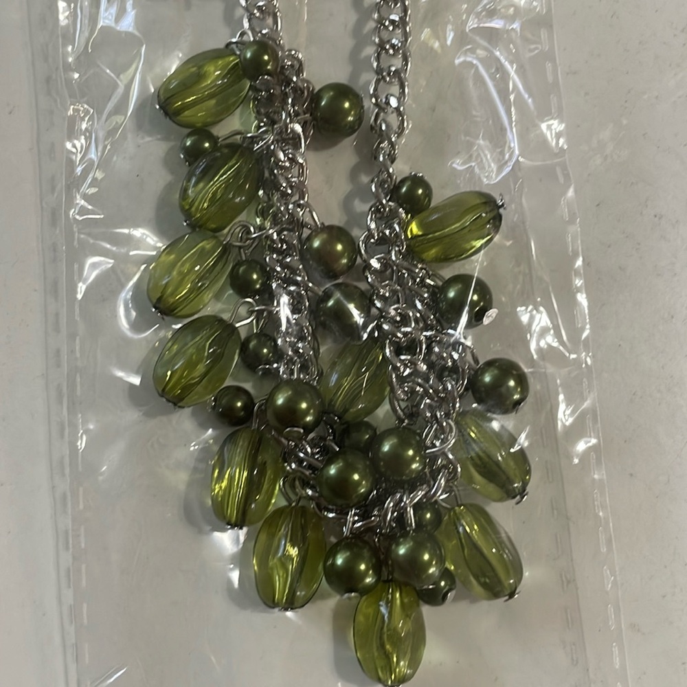 Paparazzi Green & Silver Tone Bead Necklace & Earrings Jewelry Set Round Oval